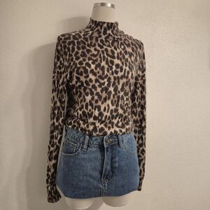 J Crew Leopard Print Long Sleeve Turtleneck Light Mesh Breathable Womens Size S